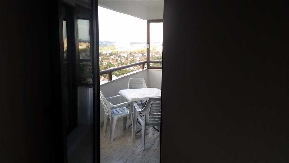 Дава се под наем Двустаен апартамент в Пловдив, Коматевски възел - 53 кв.м за 224.4 € - Снимка #2