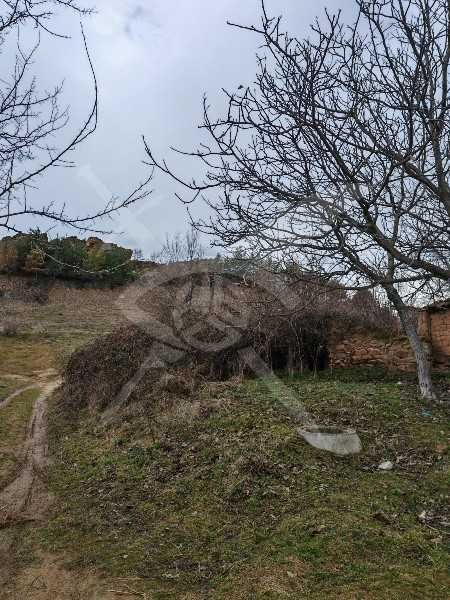 Продава се Парцел в Хисаря - 581 кв.м за 61 €/кв.м - Снимка #1