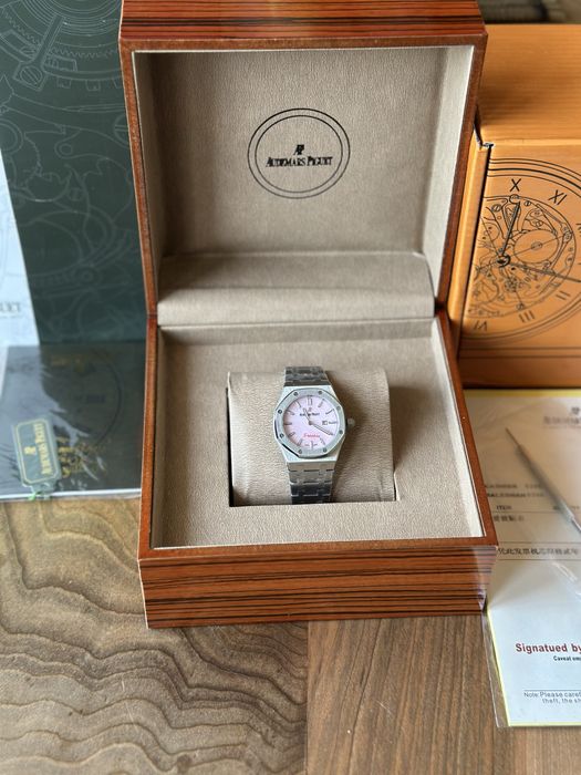 Audemars Piguet Royal Oak 33mm Quartz - ДАМСКИ МОДЕЛ