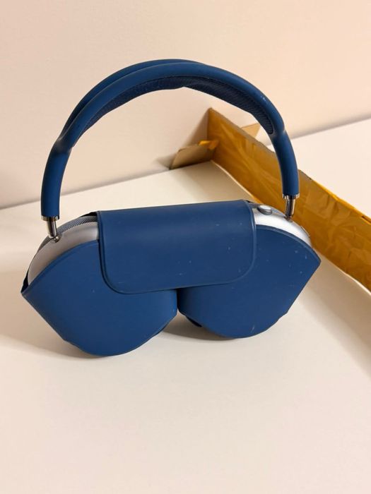 air pods max gen 1