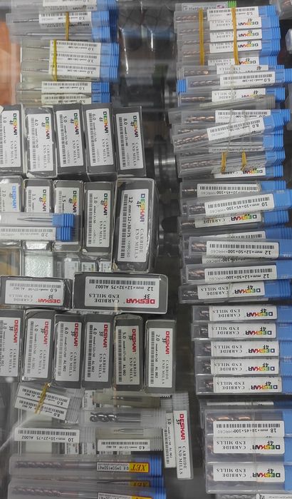 Токарный инструмент