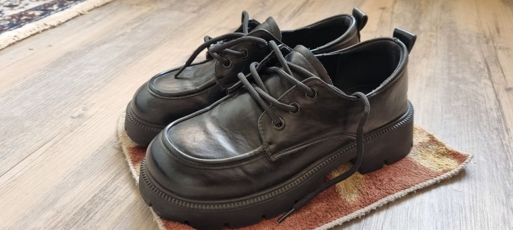 Туфли для девочки 36-37 размер