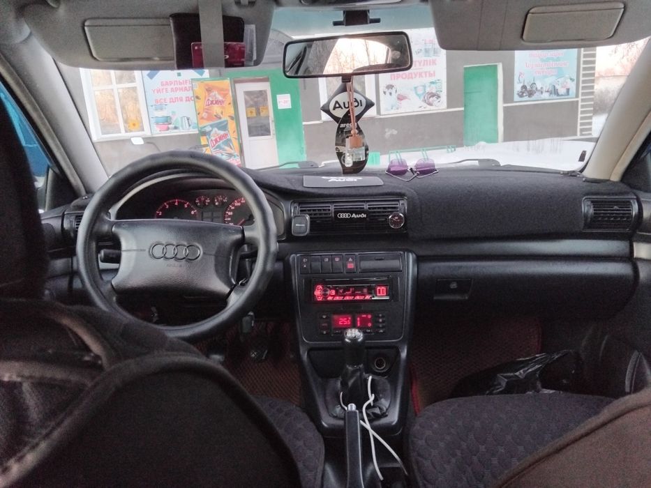 Продам Ауди а4 б5 1,6