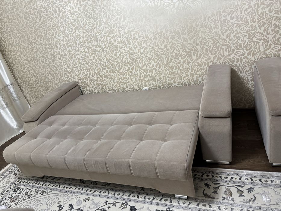 Диван с креслом, Россия