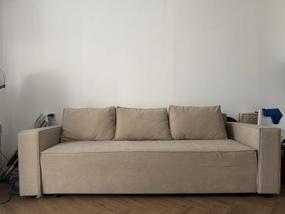 Продам срочно диван!