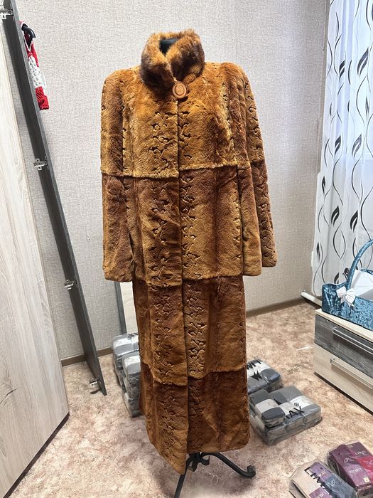 Продается шуба длинная
