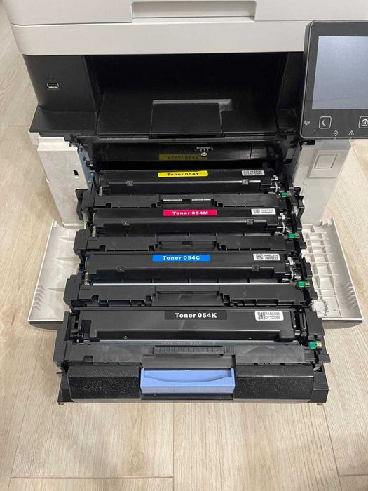 МФУ Canon MF643CDW