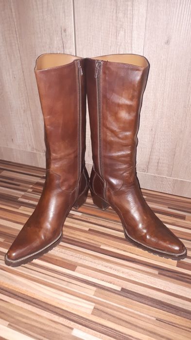 Ghete maro din piele