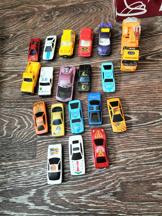 Модельки машинок