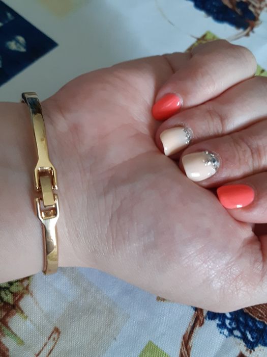 Дамска гривна елегантна