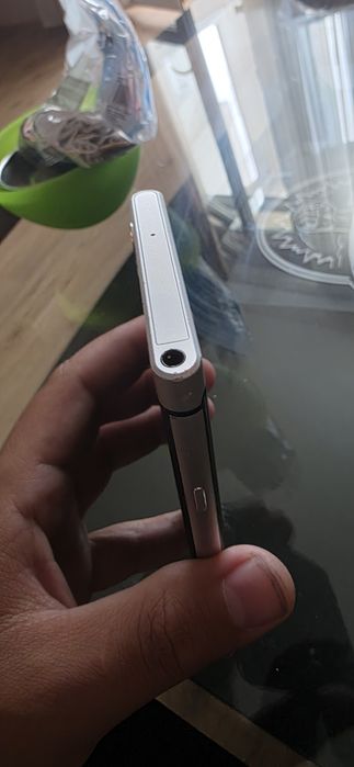 Продавам Blackberry key one