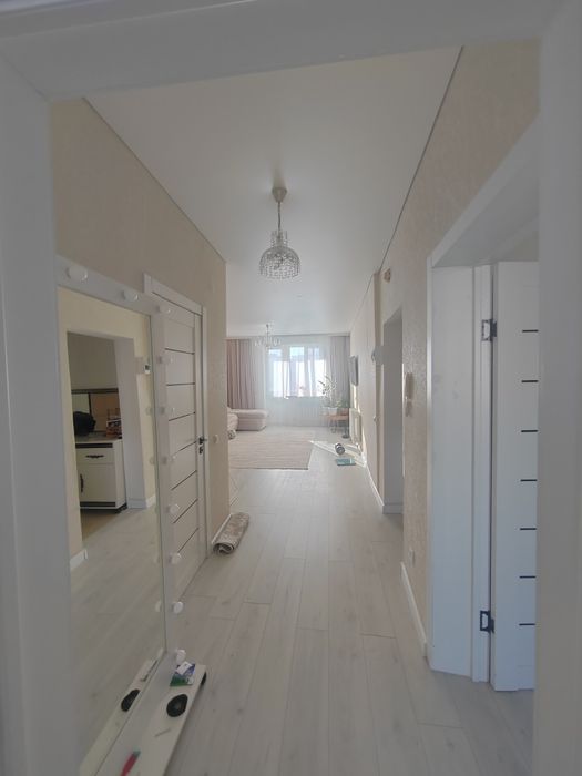 Продам 4х комн кв 100 кв м.