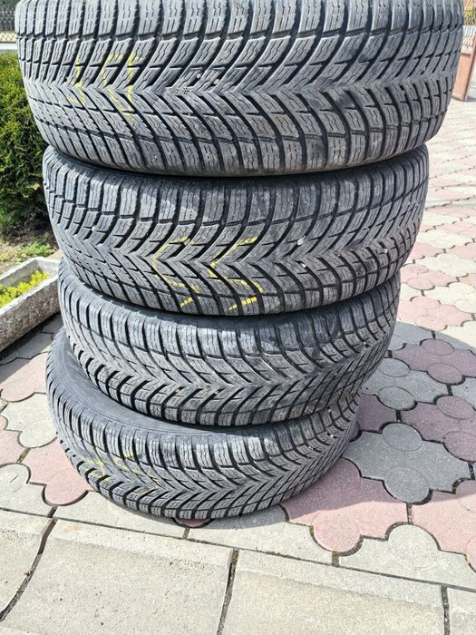 De vânzare 4 cauciucuri 225 65 17