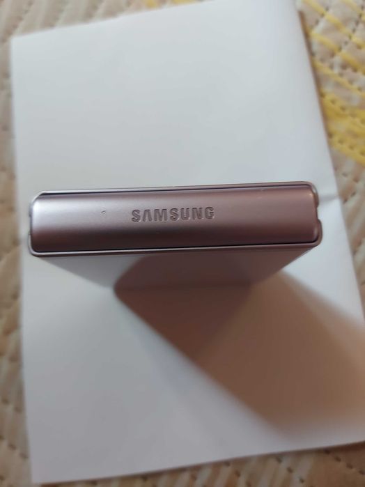 SAMSUNG Galaxy Z Flip3 G5