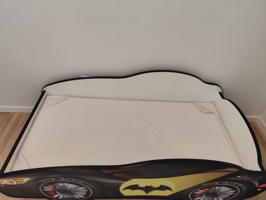 Продавам детско легло на Батман/ Batcar, размери 140/70, в отлично със