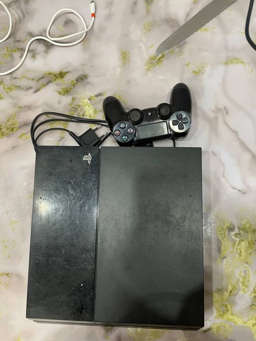 Sony PlayStation 4 FAT + геймпад