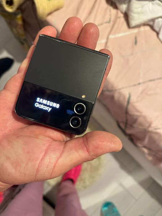 Samsung flip z 3 display principal spart cel din fata functional