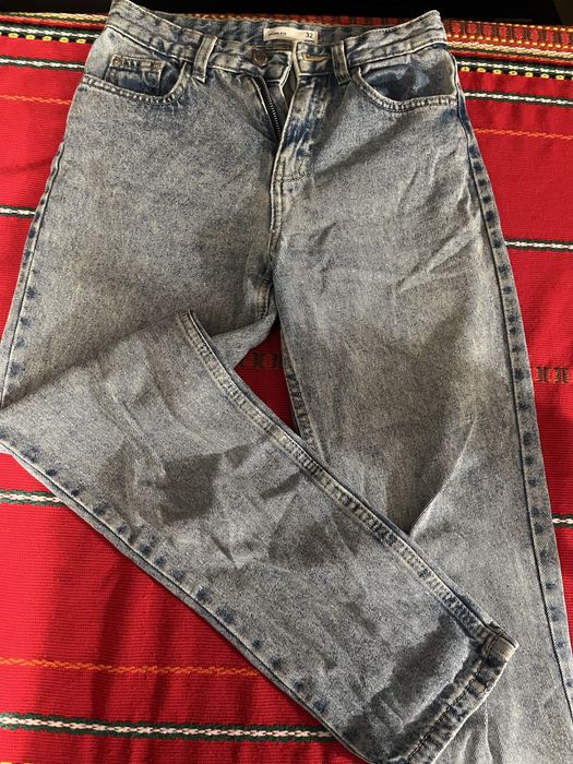 Сини дънки.  .