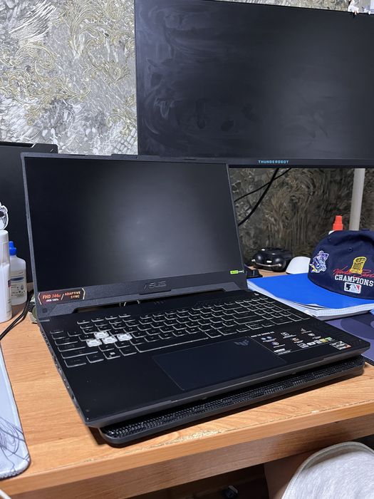 Продам ноутбук asus r7 4060 в подарок мышка и наушники
