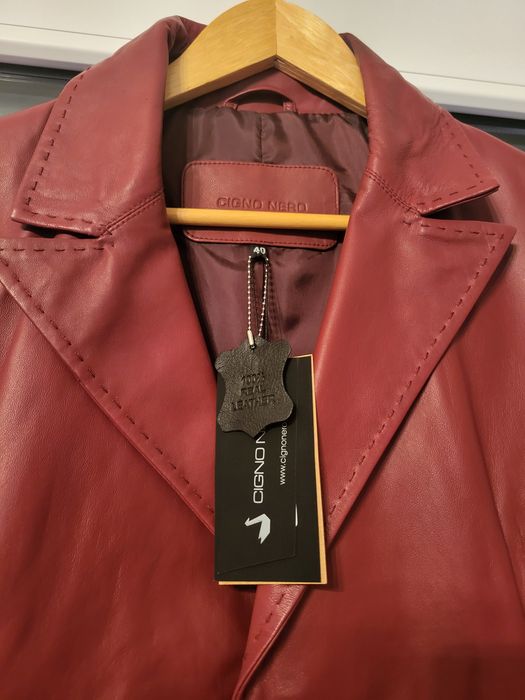 Costum din piele nou pentru dama