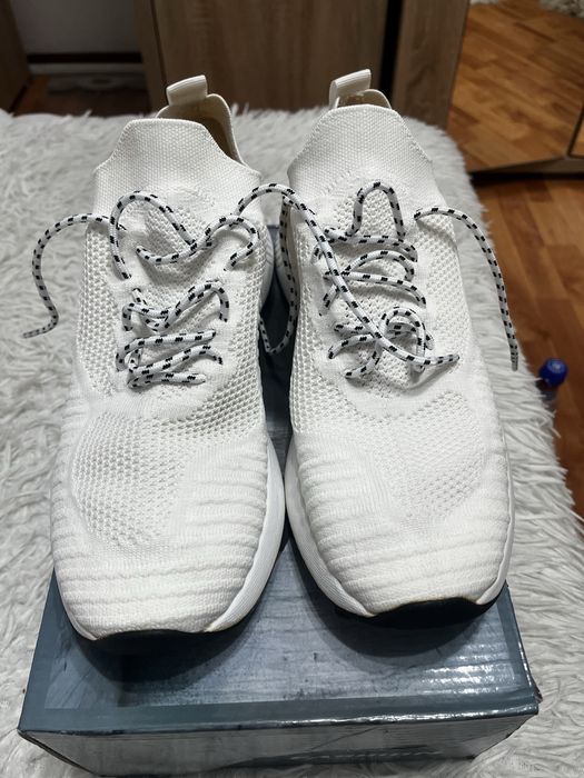 Vând adidași H&M  Mărimea 41 noi la cutie