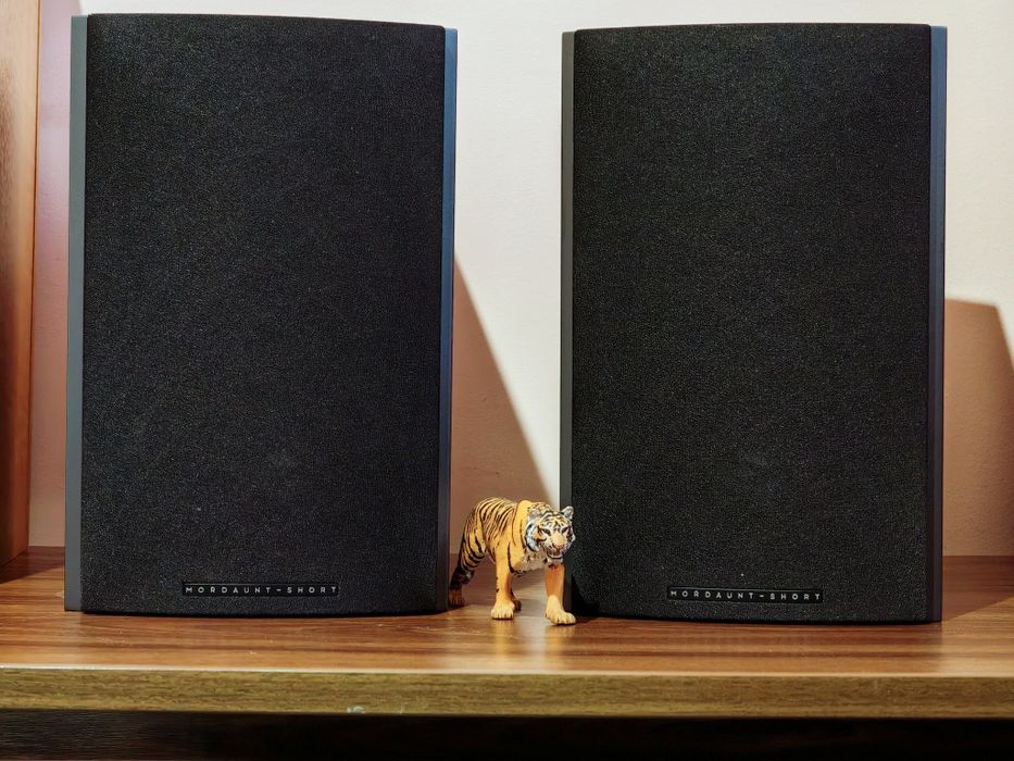 Mourdaunt Short Aviano 1. Boxe britanice nobile. Noi. Preț fix !