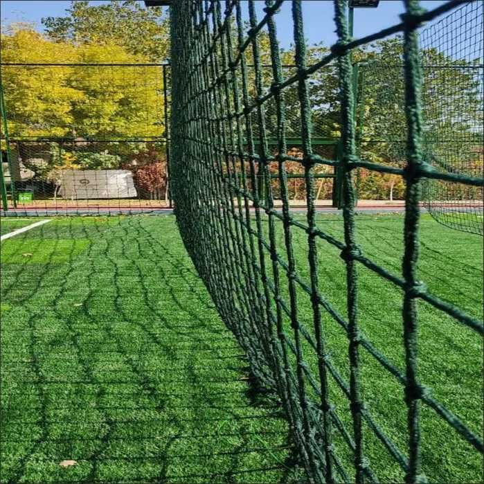 Защитная сетка для футбольного поля