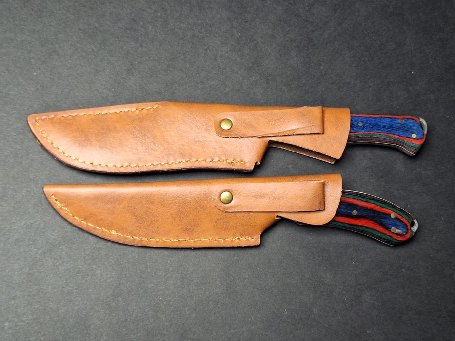 Ловен нож с кожена кания (два модела)