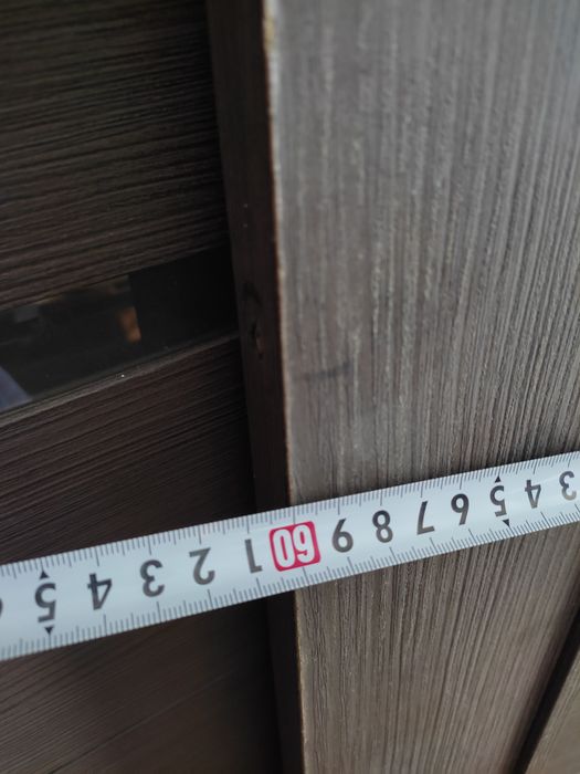 Межванной и комнаты дверь