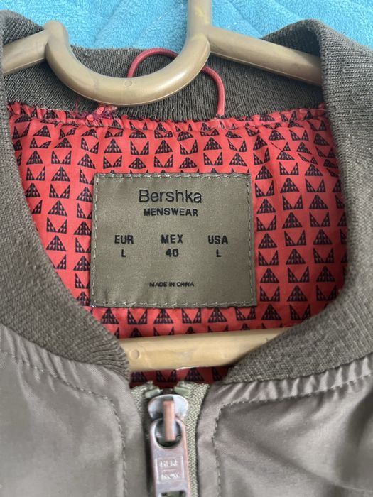 Куртки и ветровки