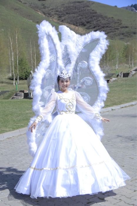 Продам платья  для свадеб и Узату