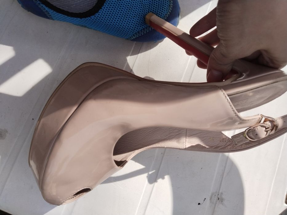 Туфли беж лаковые размер 37-38