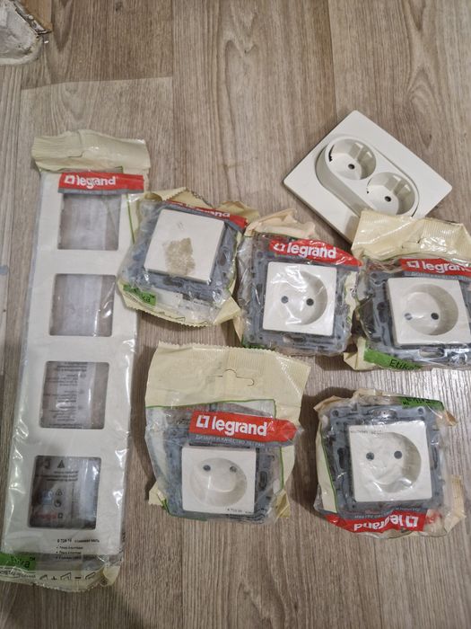 Розетки набор в комплекте