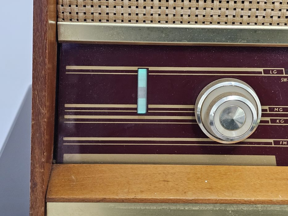 Radio vintage Aristona SA135A/01 -pe lampi- Functional-Anii '60