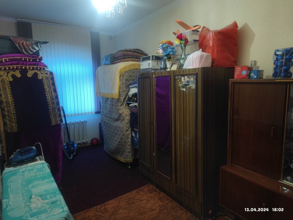 Продаётся 4 комнатная квартира