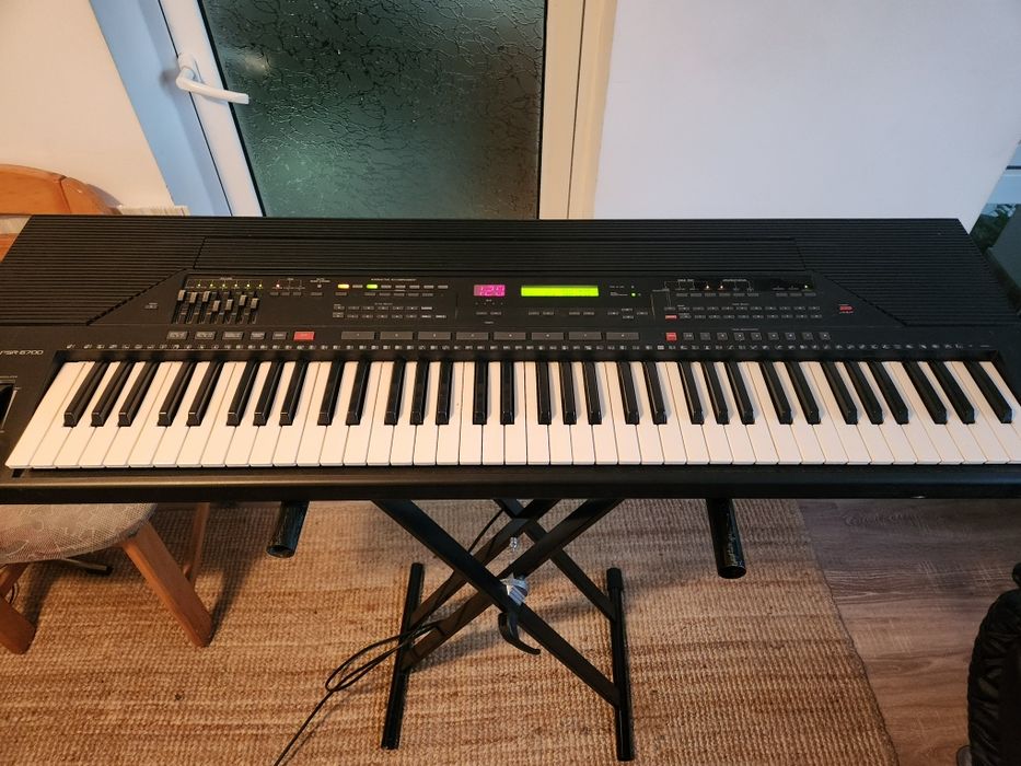 Orga Yamaha psr 6700 6 octave plus stativ