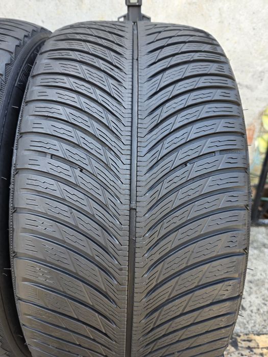 Vand două anvelope de iarna michelin 265 40 20 dot 0723