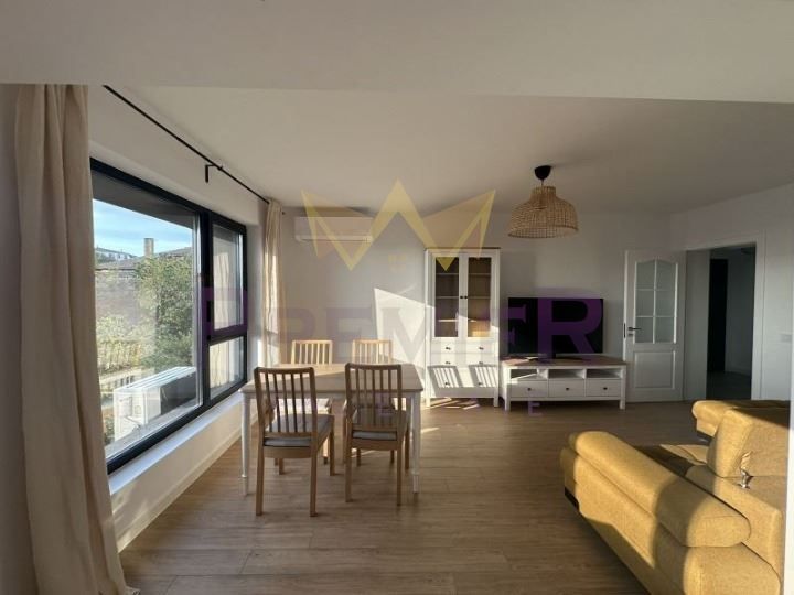 Дава се под наем Тристаен апартамент в Варна, Галата - 89 кв.м за 606.9 € - Снимка #2