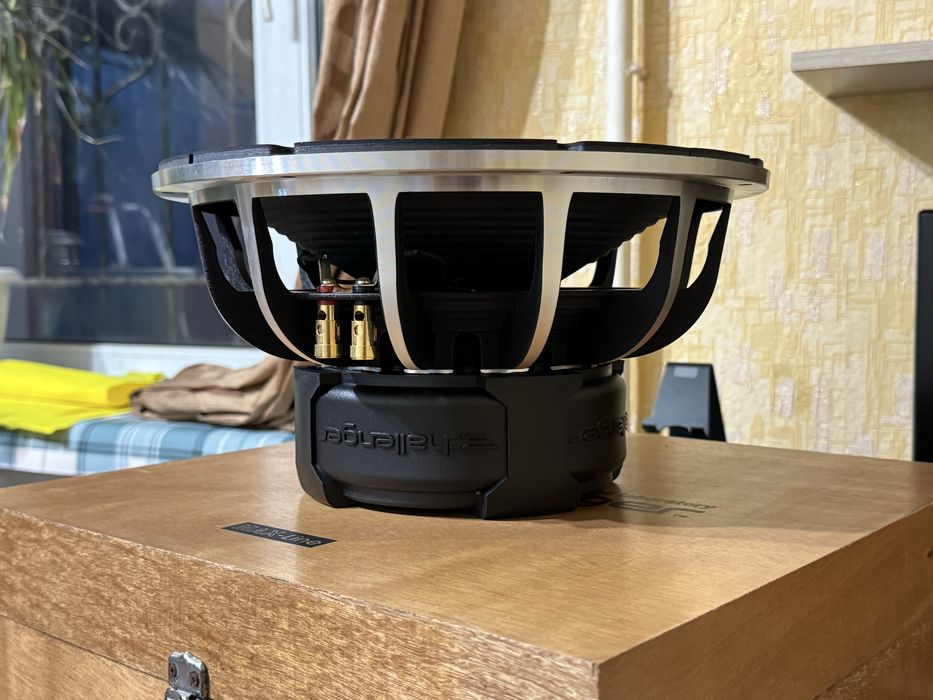 Новый сабвуфер Challenger MAX-Line 12WF