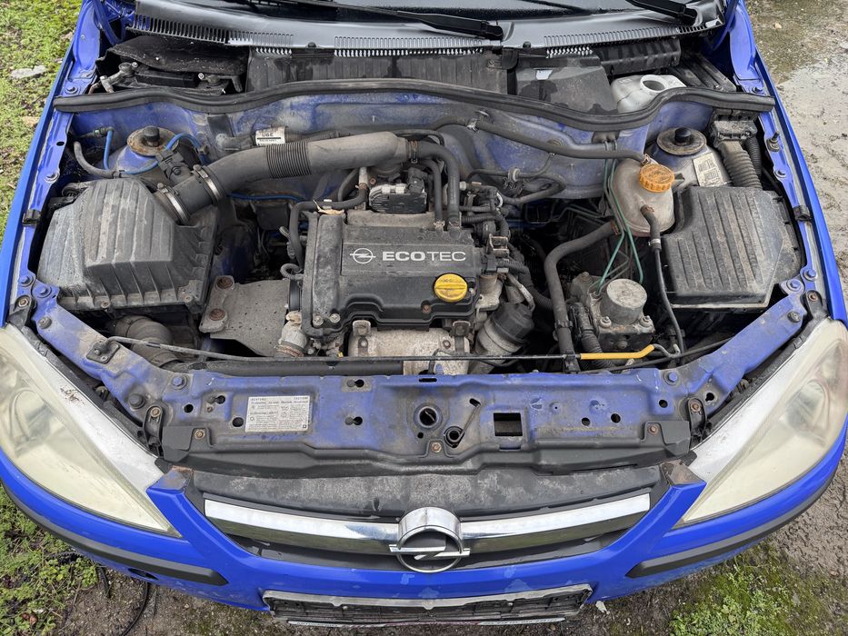 Opel Corsa C 1.0 12v 60hp 2004г На Части