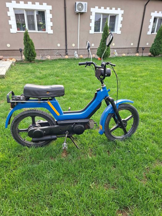 Moped pe benzina