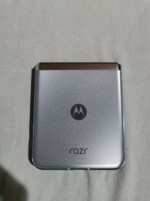 Motorola Razr 40 Ultra като нов