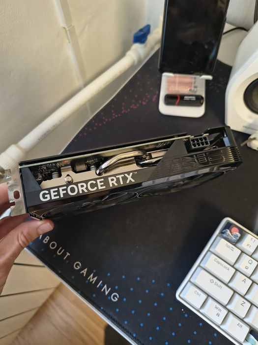 Placa video  RTX  4060 V2 OC Edition, 8GB