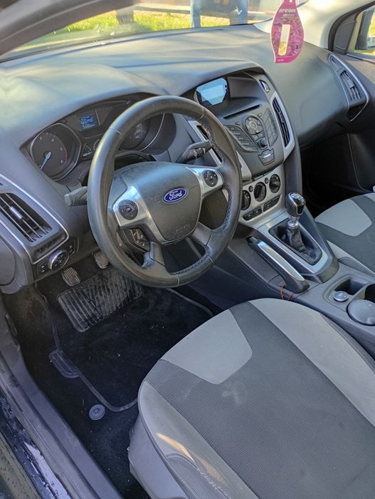 Se vinde Ford Focus