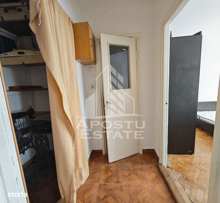 Apartament cu 2 camere de vanzare , Zona Cetății, Timisoara
