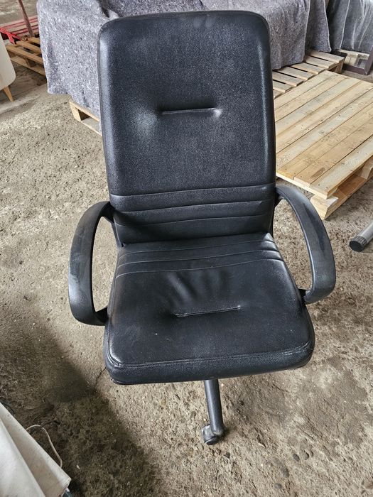 Scaune piele neagra scaune conferință  scaune pliabile