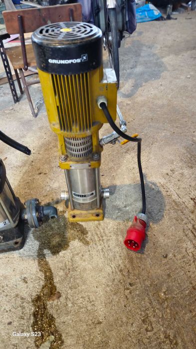 Вертикална помпа за вода Grundfos