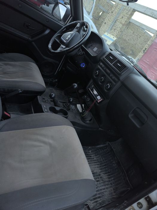 Нива УРБАН 2021 фулл сотилади.