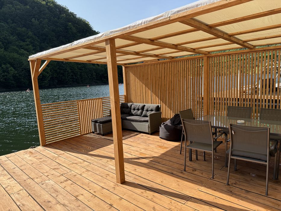 Ponton Zenith Tarnita de inchiriat