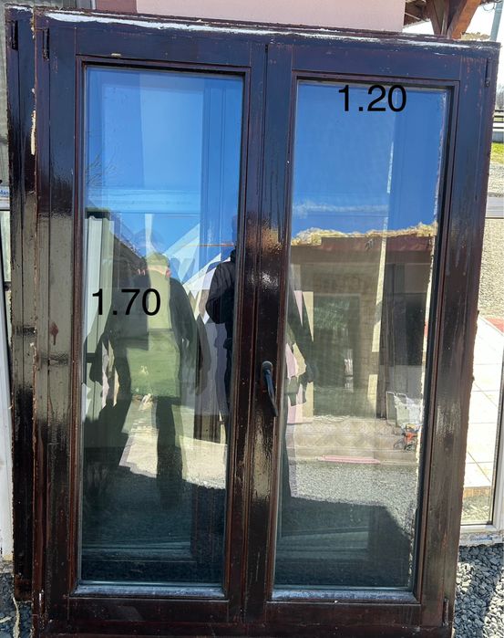 Vand geamuri si usi diferite modele si marimi